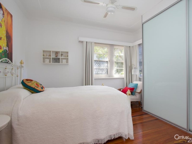 16 Coolamin Road, Waratah NSW 2298