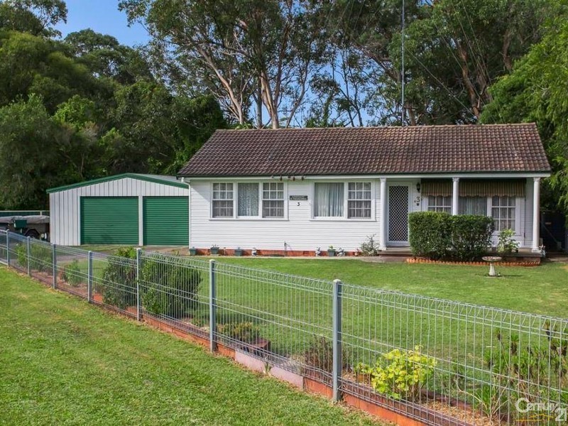 3 Croudace Bay Road, Belmont NSW 2280