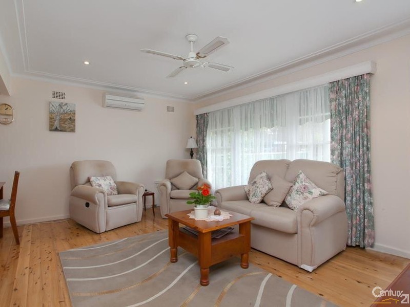 3 Croudace Bay Road, Belmont NSW 2280