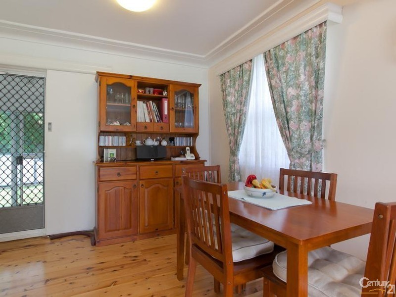 3 Croudace Bay Road, Belmont NSW 2280