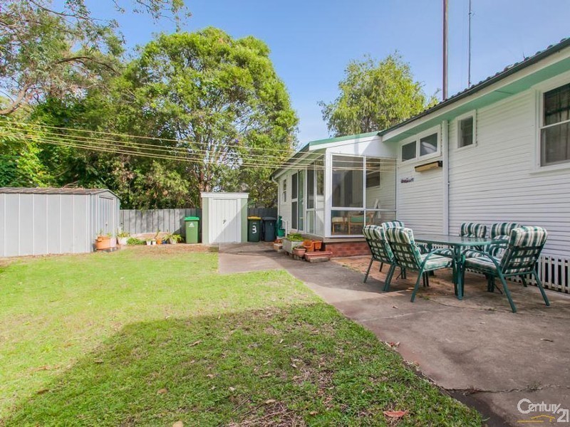 3 Croudace Bay Road, Belmont NSW 2280