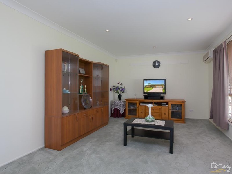 57 Hilldale Drive, Cameron Park NSW 2285