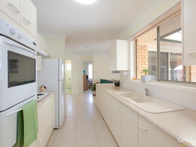 57 Hilldale Drive, Cameron Park NSW 2285
