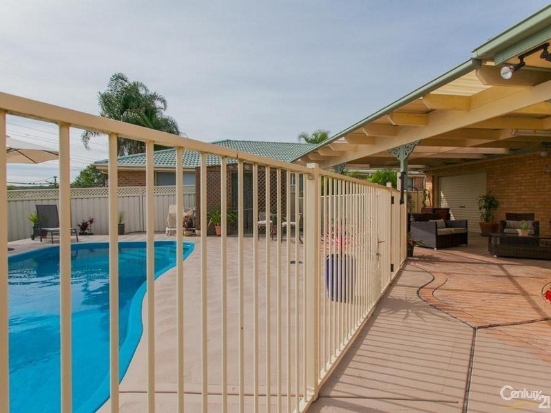 57 Hilldale Drive, Cameron Park NSW 2285