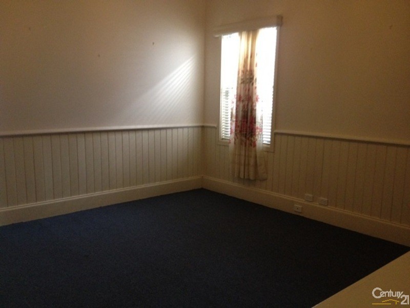 77 Lawson Street, Hamilton NSW 2303