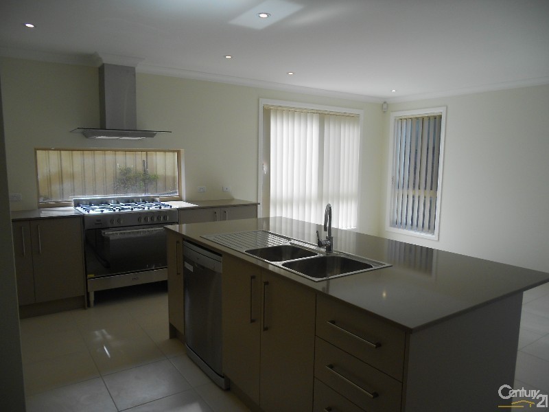 20 Highfields Parade, Highfields NSW 2289