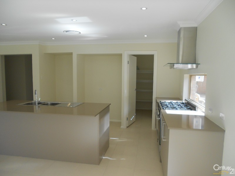 20 Highfields Parade, Highfields NSW 2289