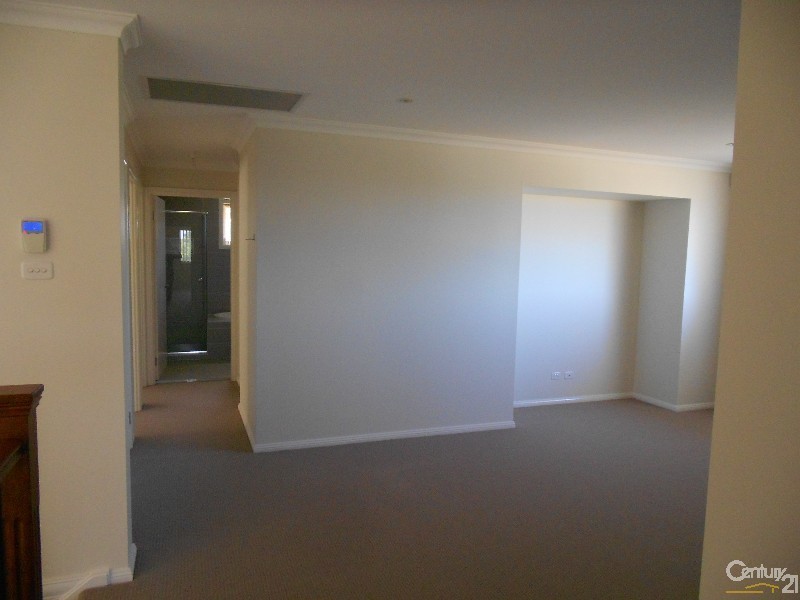 20 Highfields Parade, Highfields NSW 2289