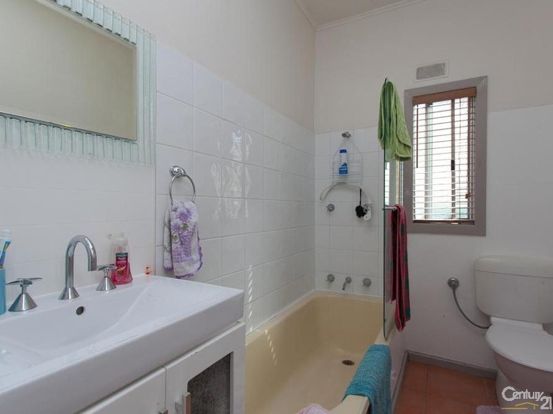 56 Waratah Street, Kahibah NSW 2290