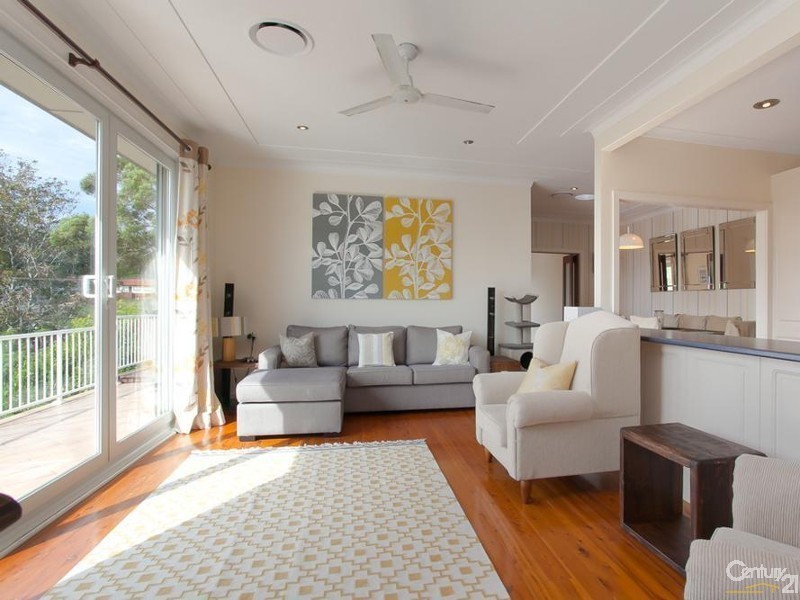8 Crossland Street, Adamstown Heights NSW 2289