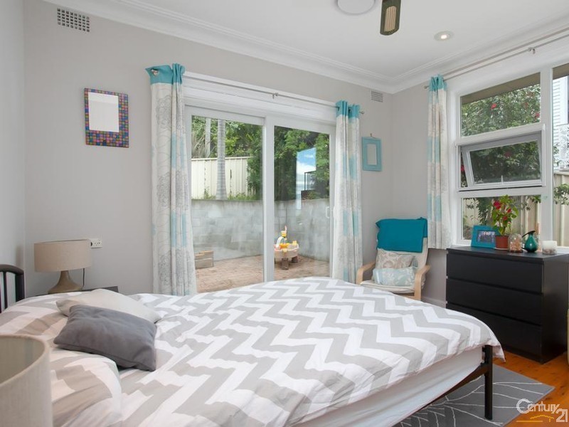 8 Crossland Street, Adamstown Heights NSW 2289
