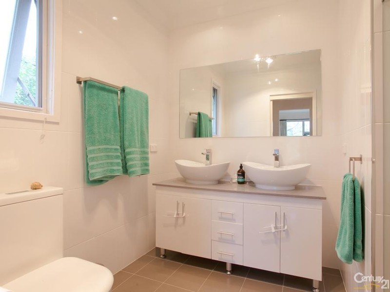 8 Crossland Street, Adamstown Heights NSW 2289