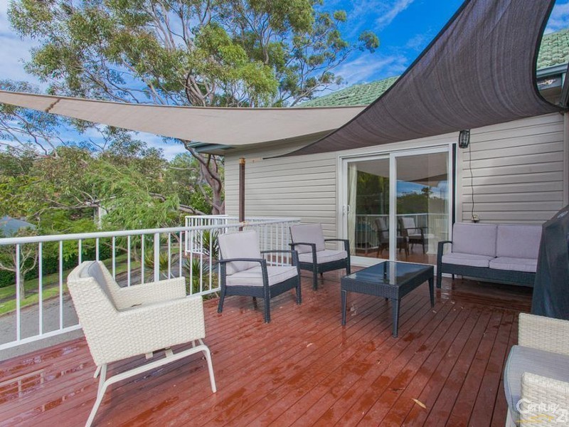 8 Crossland Street, Adamstown Heights NSW 2289