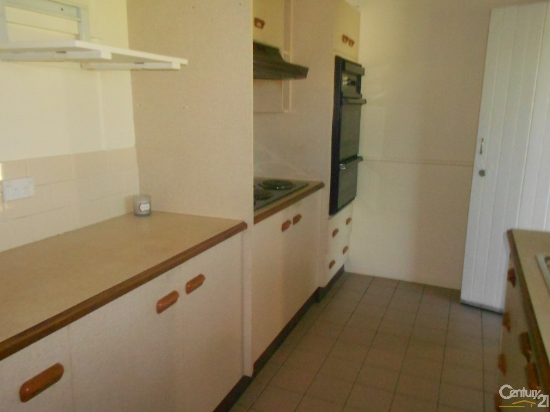 30 Robb Street, Belmont NSW 2280