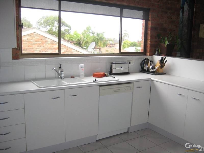 7 Barralong Street, Belmont North NSW 2280