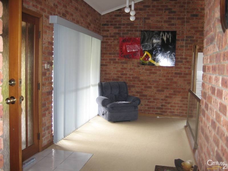 7 Barralong Street, Belmont North NSW 2280