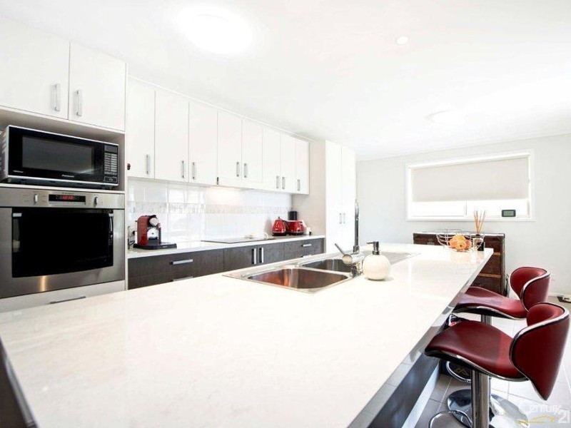 21 Stringybark Drive, Fern Bay NSW 2295