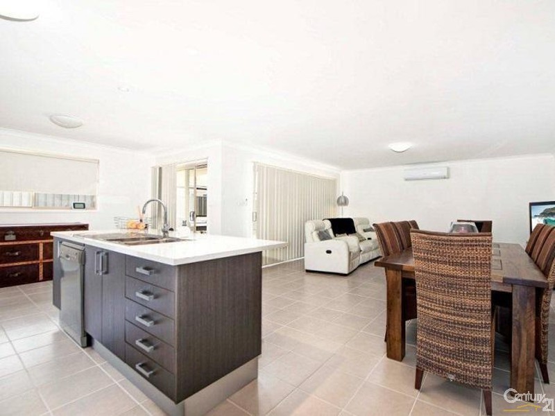 21 Stringybark Drive, Fern Bay NSW 2295