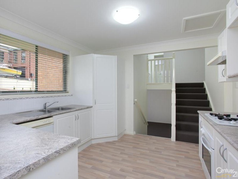 8 Matelot Place, Belmont NSW 2280