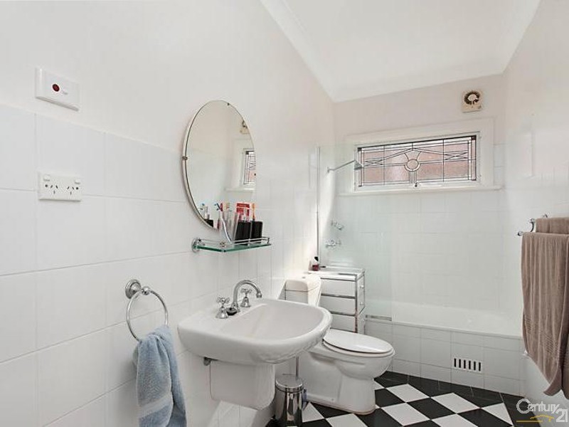 18 Glossop Street, New Lambton NSW 2305