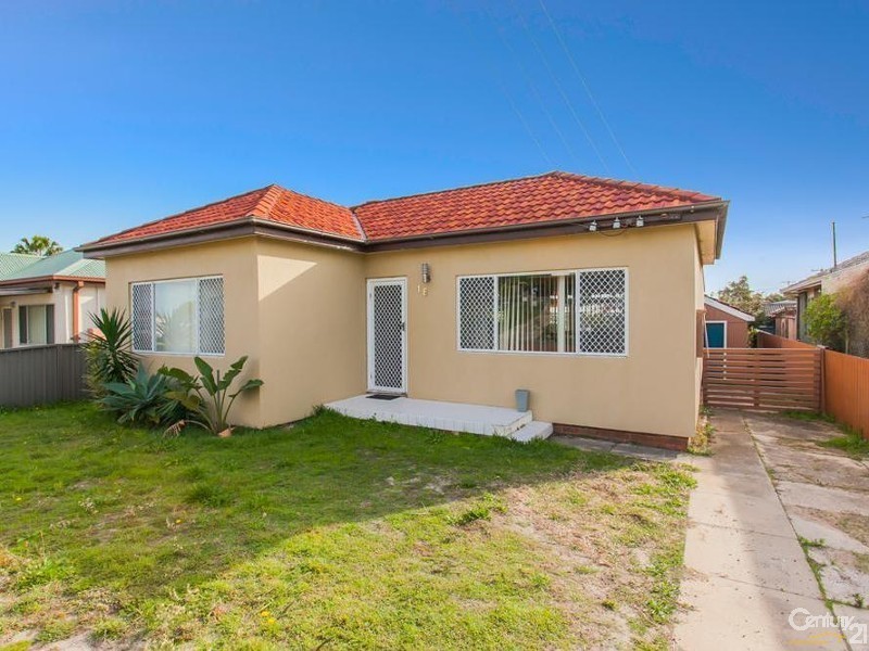 18 Harry Street, Belmont South NSW 2280