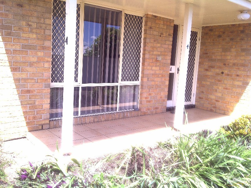 4/3 Francis, Cardiff South NSW 2285