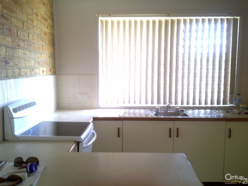 4/3 Francis, Cardiff South NSW 2285
