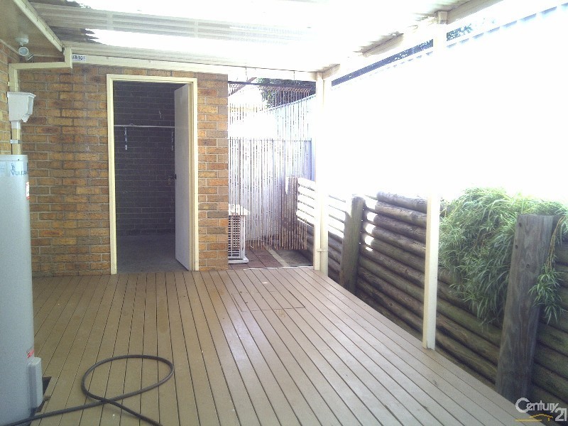 4/3 Francis, Cardiff South NSW 2285