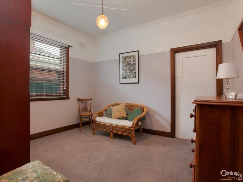 175 Beaumont Street, Hamilton NSW 2303