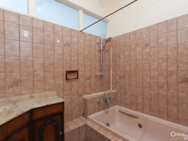 12 Tennent Road, Mount Hutton NSW 2290
