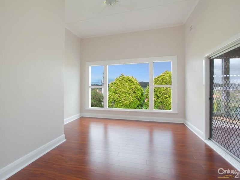 10 Tennent Road, Mount Hutton NSW 2290