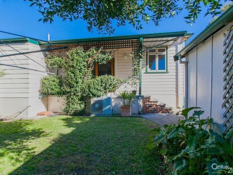 2 Vere Road, Adamstown NSW 2289