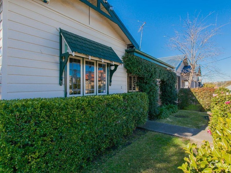 2 Vere Road, Adamstown NSW 2289