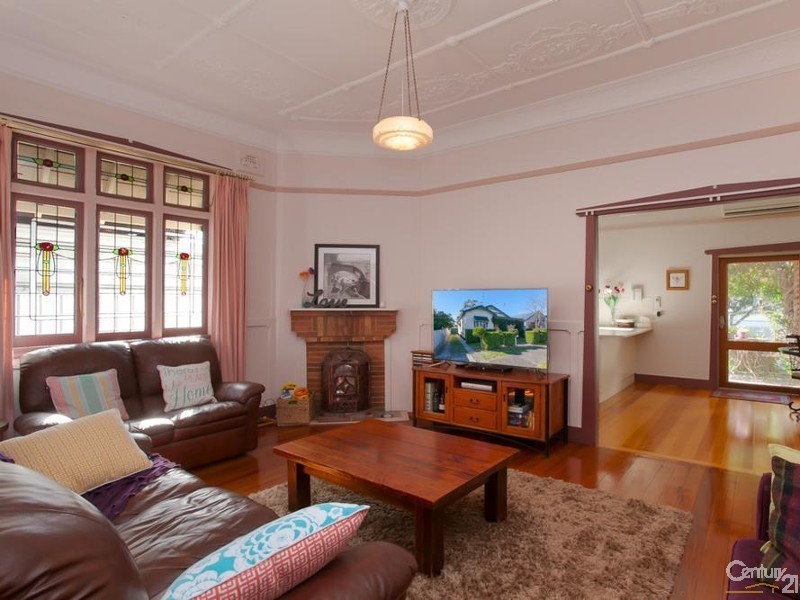 2 Vere Road, Adamstown NSW 2289