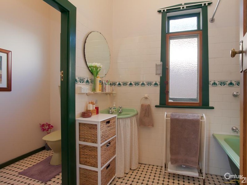 2 Vere Road, Adamstown NSW 2289