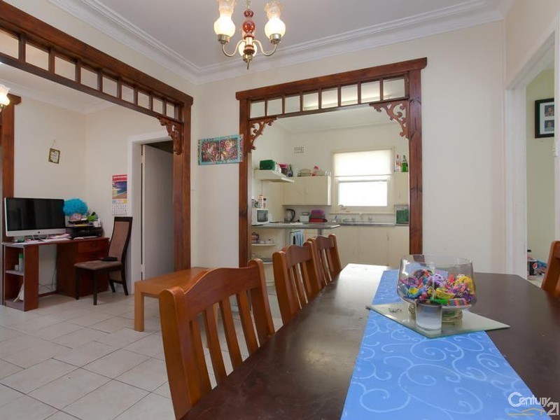 9 Howell Street, Kotara NSW 2289