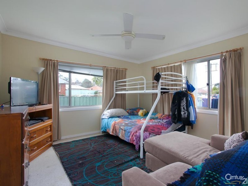 9 Howell Street, Kotara NSW 2289