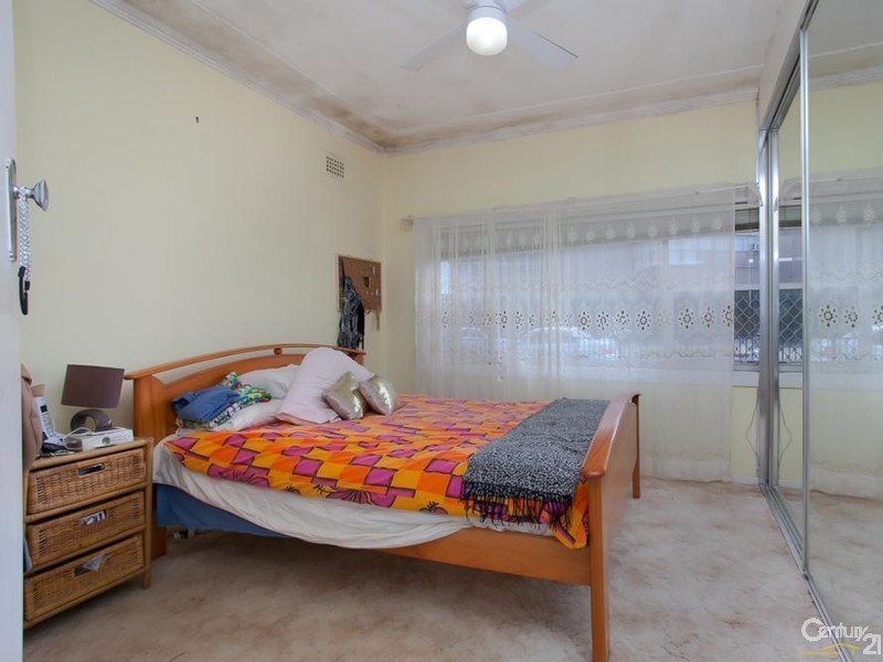 9 Howell Street, Kotara NSW 2289