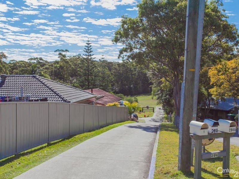 294A Lake Road, Glendale NSW 2285