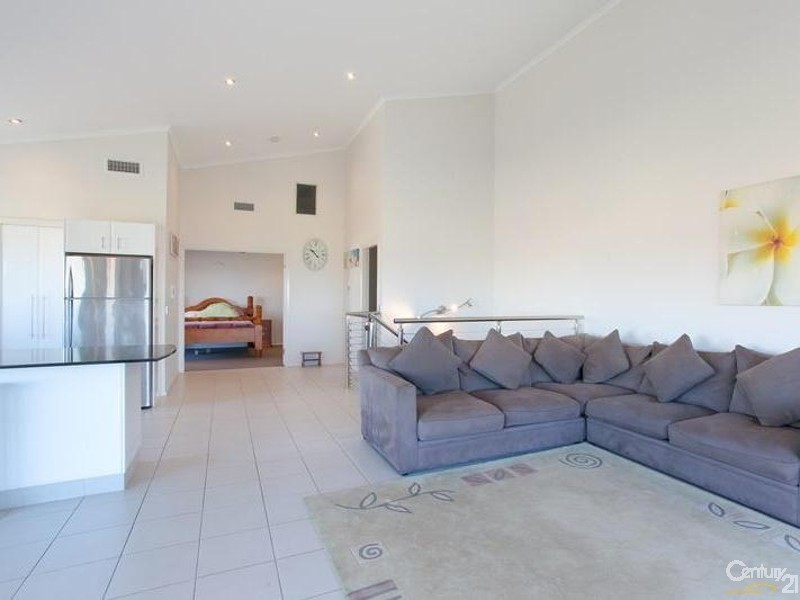 10 Booth Street, Stockton NSW 2295