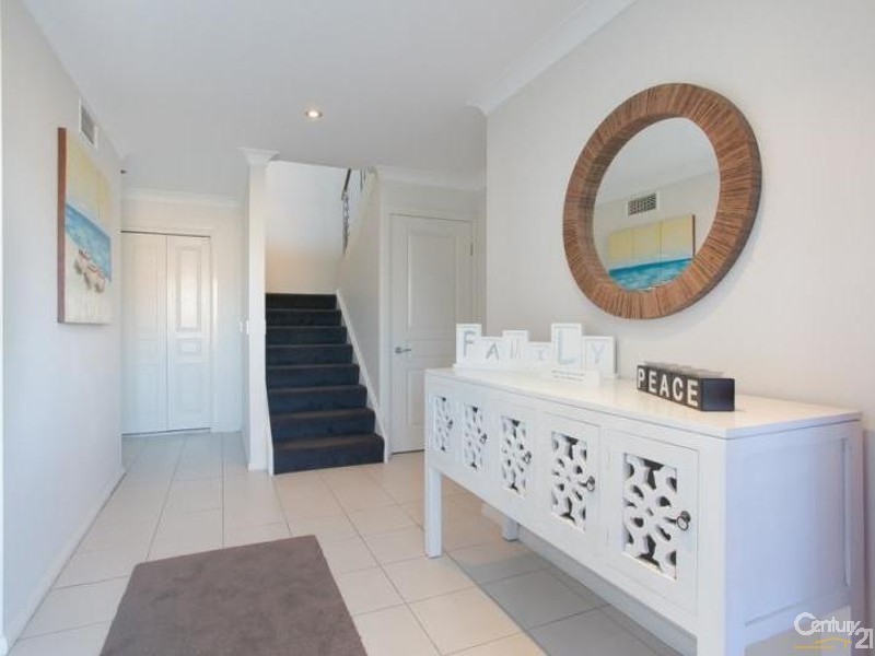 10 Booth Street, Stockton NSW 2295