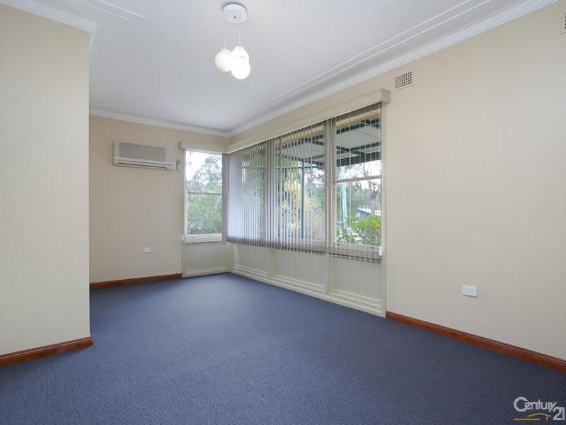 13 Dunkley Parade, Mount Hutton NSW 2290