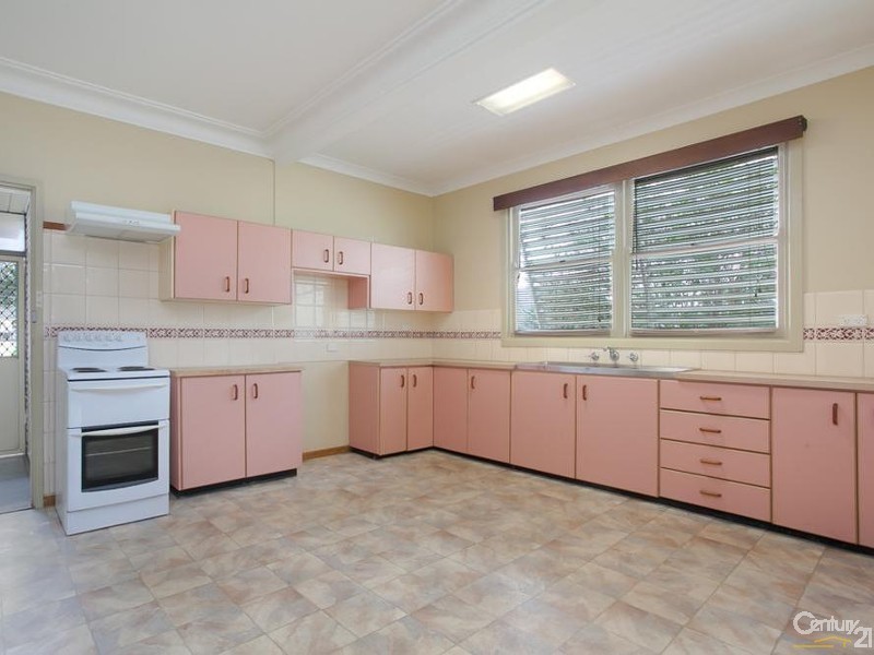 13 Dunkley Parade, Mount Hutton NSW 2290