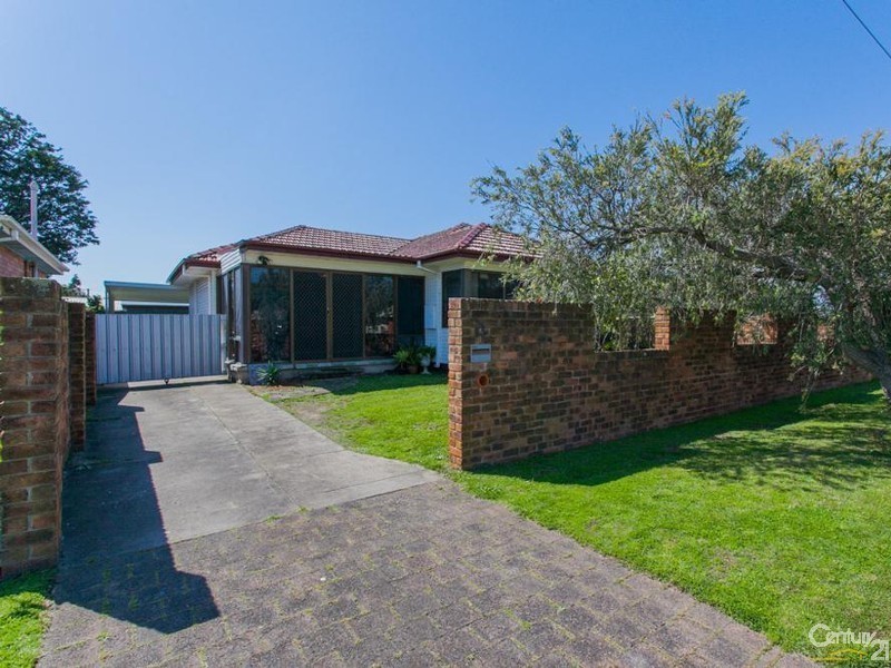 13 Robert Street, Belmont South NSW 2280