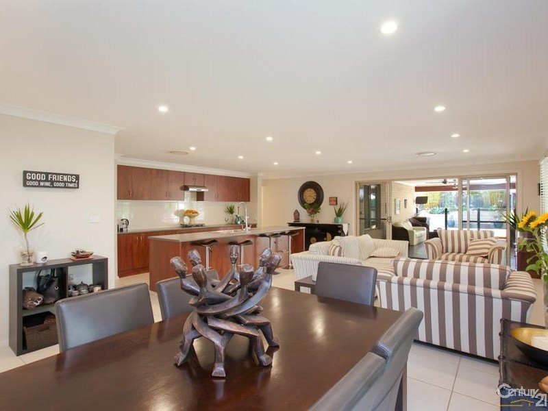 13 Rushland Drive, Fern Bay NSW 2295