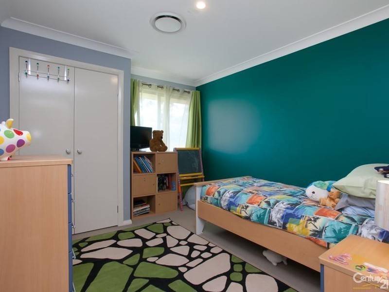 13 Rushland Drive, Fern Bay NSW 2295