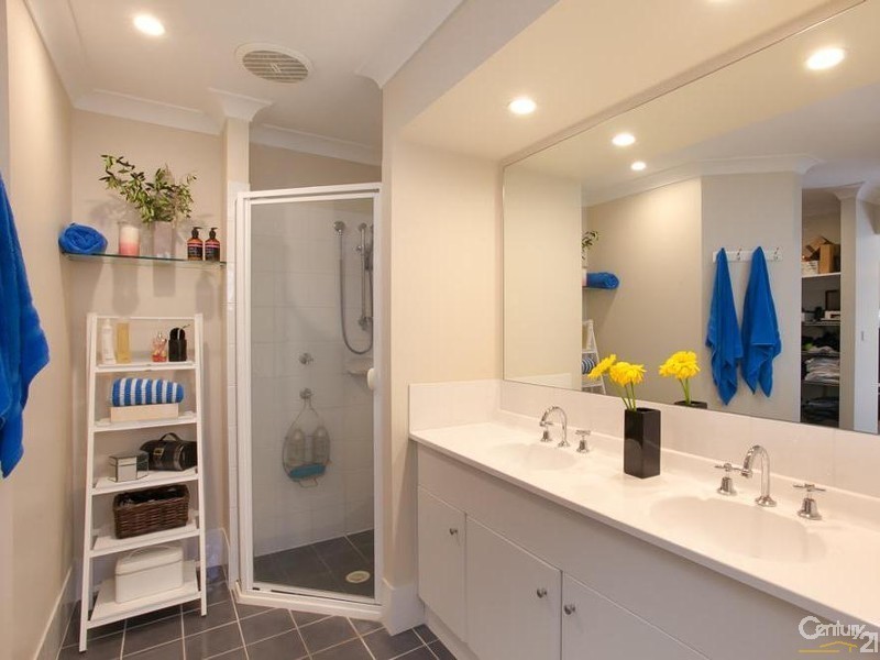 13 Rushland Drive, Fern Bay NSW 2295