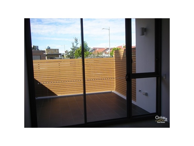 2-8 Pine Ave, Little Bay NSW 2036