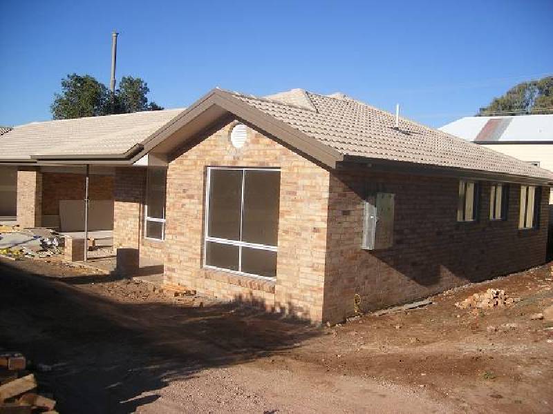 2/210 Bloomfield Street, Gunnedah NSW 2380