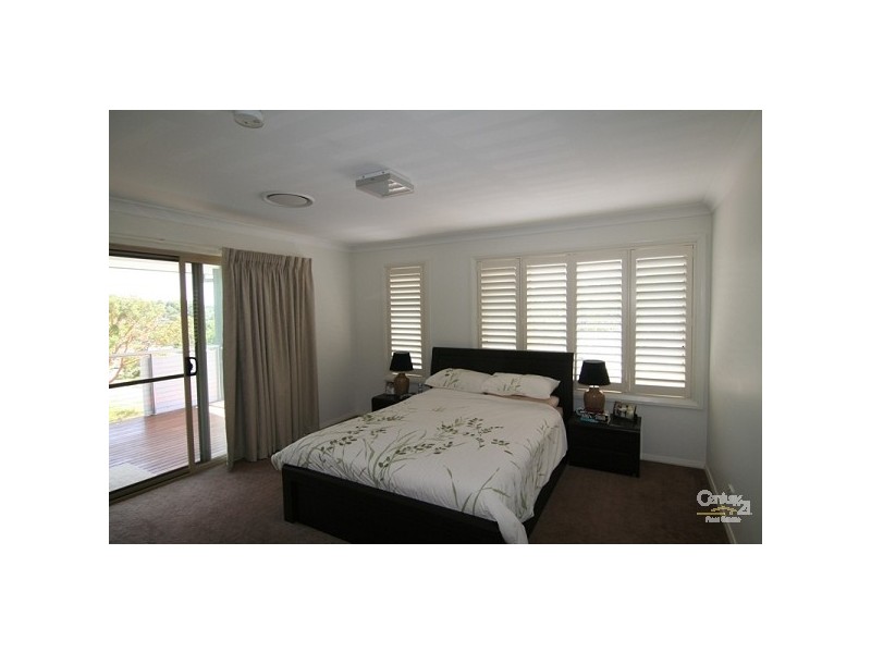 126 Clydebank Road, Buttaba NSW 2283